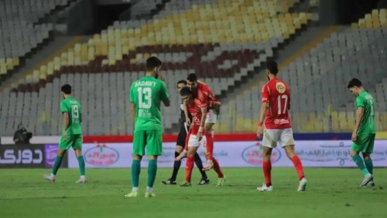 مباراة الأهلي والمصري المرتقبة في الدوري الممتاز: موعد هام وقنوات النقل